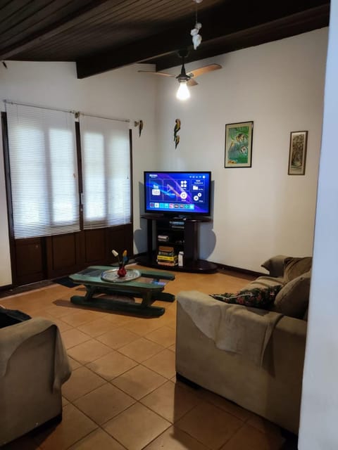 Communal lounge/ TV room, TV and multimedia, Living room, Seating area, Evening entertainment, fireplace