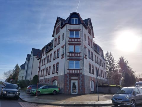 Property building, Day, Street view, Parking
