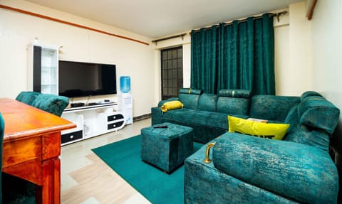 Communal lounge/ TV room, TV and multimedia, Living room, Seating area, Evening entertainment