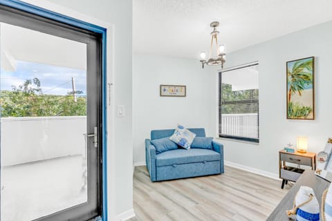 2BR in Key largo w pool and sunset views Apartment hotel in Key Largo