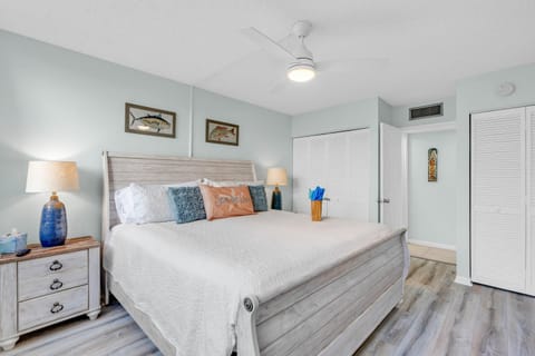 2BR in Key largo w pool and sunset views Apartment hotel in Key Largo