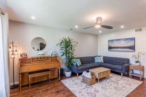 Central Fremont Home near Shops, Parks and Bay Area House in Fremont