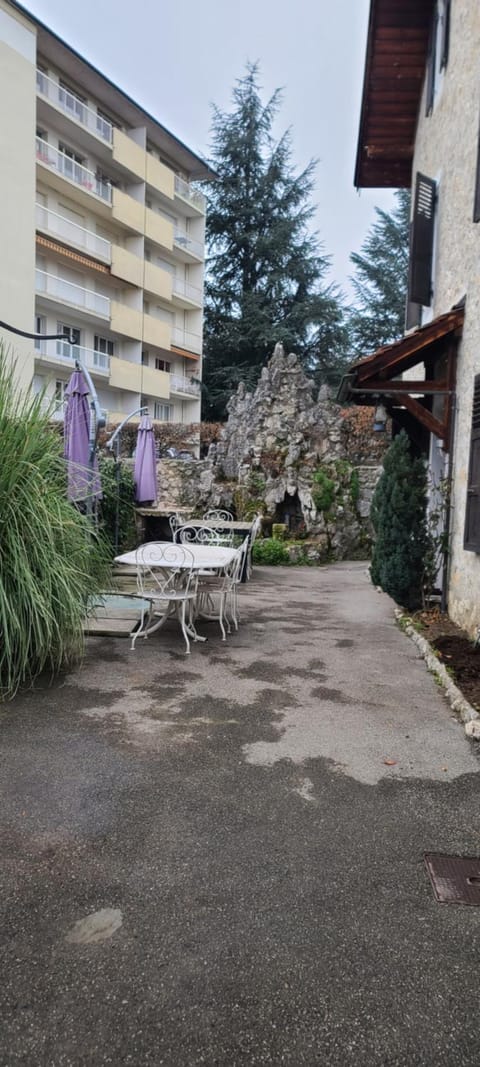 Balcony/Terrace, Garden view