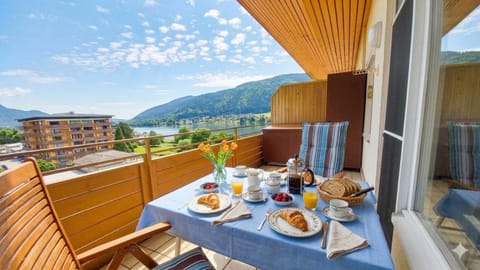 Balcony/Terrace, Lake view