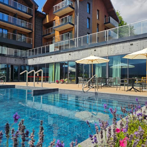 Balcony/Terrace, Swimming pool