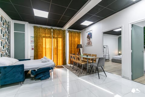 Living room, Dining area