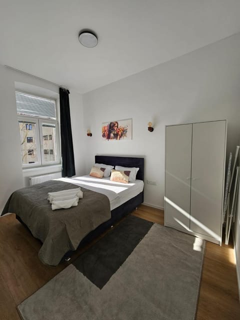 Bed, Bedroom, wardrobe