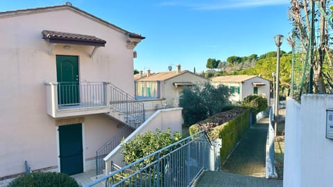 S227 - Sirolo, nuovo trilocale con terrazzo e garage Apartment in Sirolo