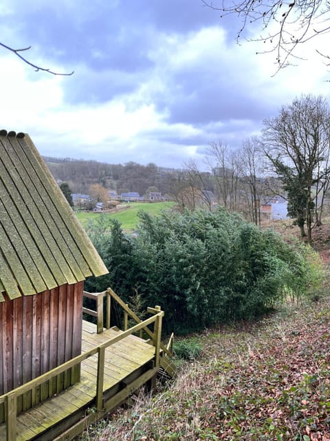 Cabane du Voyageur House in Wallonia, Belgium