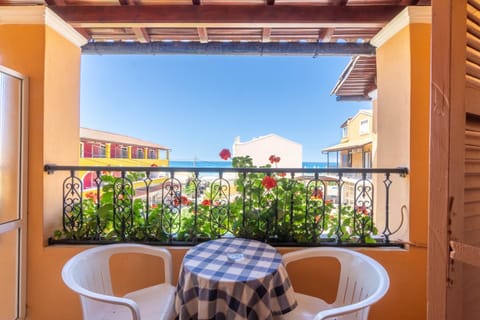 Mires House Side First Floor 10 Apartment in Saint Gordios beach