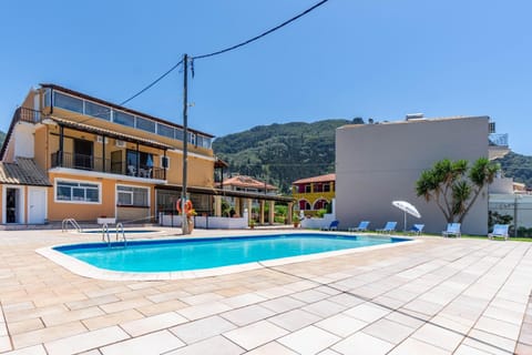 Mires House Side First Floor 9 Apartment in Saint Gordios beach