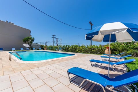 Mires House Side First Floor 8 Apartment in Saint Gordios beach