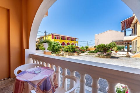 Mires House Side Ground Floor 3 Apartment in Saint Gordios beach