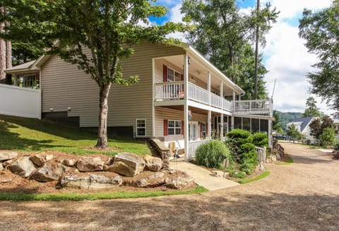 House #14 Pelican Sunrise (no pets) Lake View House in Weiss Lake