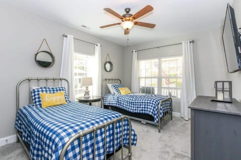 House #46 Grits Carlton Lakefront (no pets) House in Weiss Lake