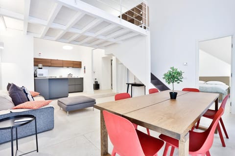 Kitchen or kitchenette, Living room, Dining area