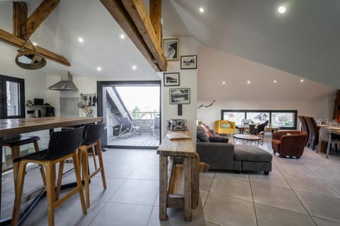 Lac et montagne charmant appartement idéalement placé! Apartment in Sévrier