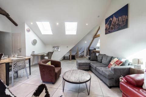 Lac et montagne charmant appartement idéalement placé! Apartment in Sévrier