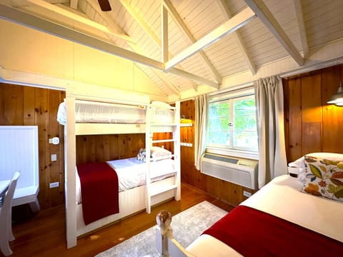 Bed, Bedroom, bunk bed