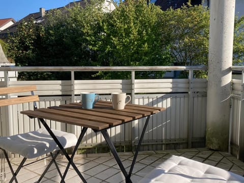Studio-Priv.Parkplatz-Balkon-Wlan-Netflix-SmartTV Apartment in Esslingen