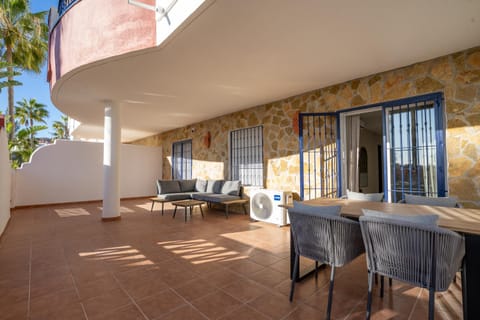 Balcony/Terrace, Balcony/Terrace