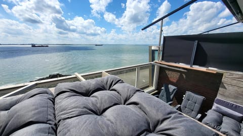 Balcony/Terrace, Balcony/Terrace