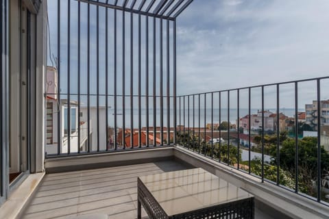 Day, View (from property/room), Balcony/Terrace, City view, River view, Sea view