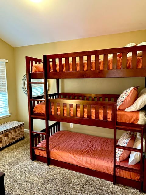 House# 50 Home Away Home (No pets) House in Weiss Lake