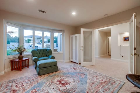 Point Loma Serenity House in Sunset Cliffs