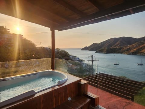 Nearby landmark, Natural landscape, Hot Tub, Mountain view, Sunset