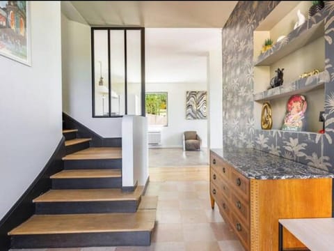 Élégante maison à Vichy : piscine chauffée, jardin arboré, terrasse et climatisation - FR-1-489-494 House in Auvergne-Rhône-Alpes