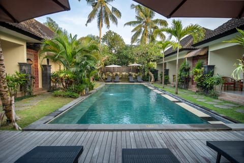 Property building, Swimming pool