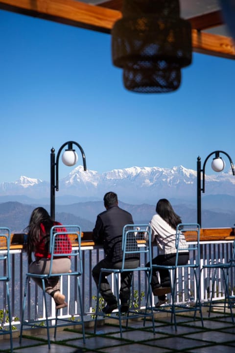 Restaurant/places to eat, Natural landscape, Balcony/Terrace, Mountain view