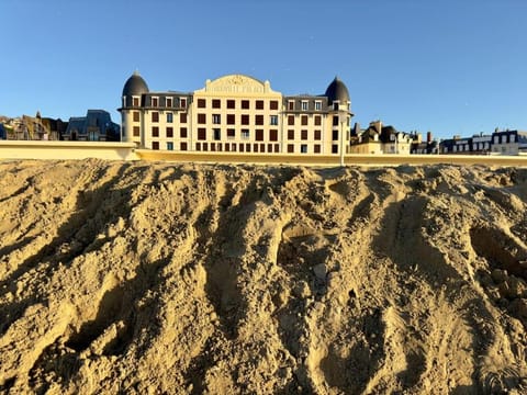 Azura YourHostHelper Apartment in Deauville