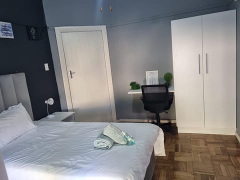 Bed, Bedroom, wardrobe