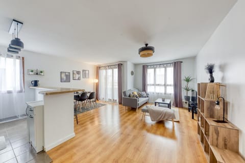 Appartement Cosy & Moderne 2 chambres Apartment in Saint-Denis, France