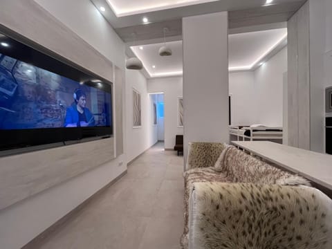 E11 Delux Plaza Mayor Apartment in Centro