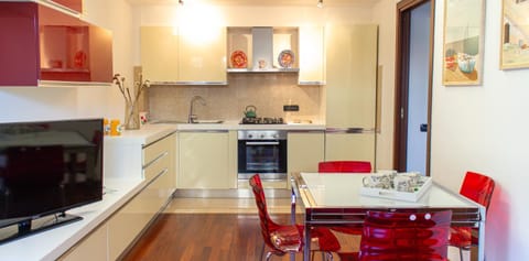 Day, Living room, kitchen