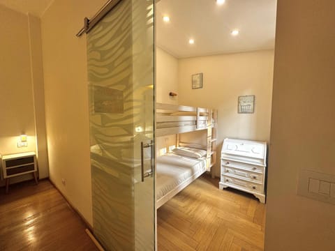 Villa Angelina Holiday Homes I Casa UG I 5 minuti a piedi dal mare I Giardino I Parcheggio privato Apartment in Vallecrosia