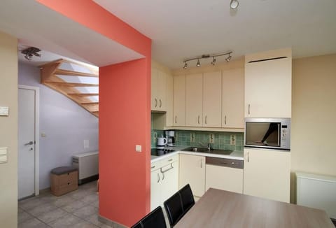 CATA 0202 - Duplex voor 6 pers Apartment in De Panne