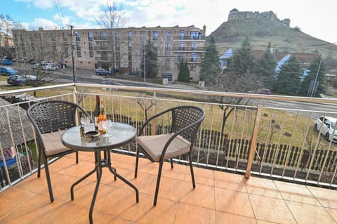 Balcony/Terrace, City view