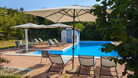 Pool view, Swimming pool, sunbed