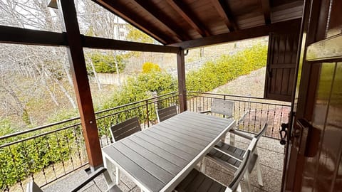Spring, Day, View (from property/room), Balcony/Terrace, Dining area, Garden view