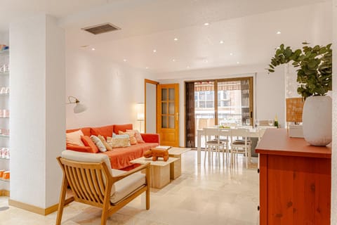 Living room, Seating area, Dining area