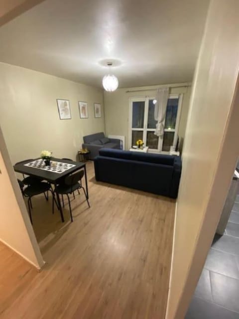 T2 entier Chambre+Salon+Cuisine Apartment in Île-de-France