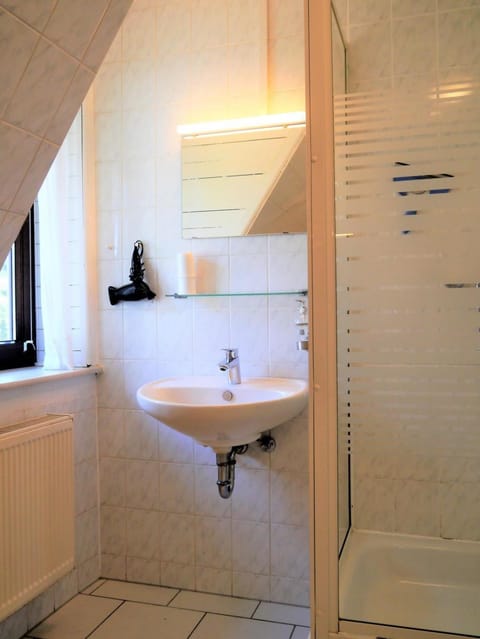 Anne-2 Apartment in Prerow