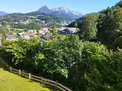Fewo Alpenblick | Pool | Bergblick Apartment in Berchtesgaden