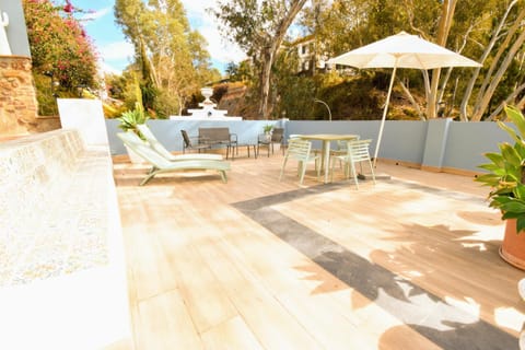 View (from property/room), Balcony/Terrace, Garden view, sunbed