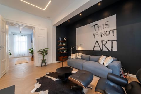 Living room, Decorative detail, Seating area