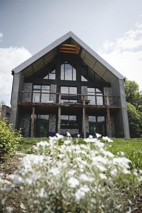 Property building, Spring, Day, Garden view